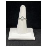 STERLING SILVER & BLUE TOPAZ RING - 1.8GR - SIZE 7