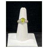 STERLING SILVER & GREEN PERIDOT RING 4.3GR -