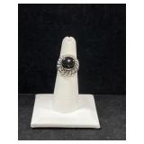 STERLING SILVER & ONYX RING - 6.0GR - SIZE 6