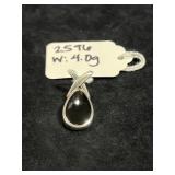STERLING SILVER BLACK ONYX PENDANT - WEIGHS