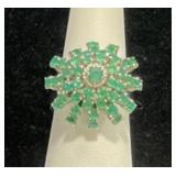 STERLING SILVER & EMERALD CLUSTER RING - 5.3 GR -