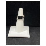 STERLING SILVER & ONYX RING - 5.9GR - SIZE 6.5