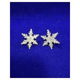 PAIR OF STERLING SILVER STAR-LIKE SNOWFLAKE STUD