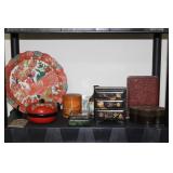 SELECTION OF ASIAN COLLECTIBLES