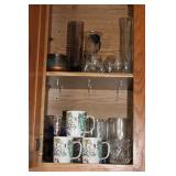 CABINET OF HIGH END GLASSWARE & OTHER Dï¿½COR