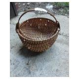SMALL VINTAGE RATTAN BASKET