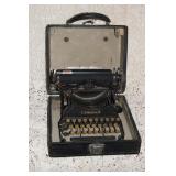 EARLY 20TH CENTURY CORONA 3 TYPEWRITER