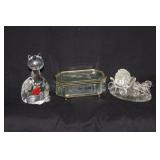 3 PIECES OF GLASS, CASKET, ART GLASS AND FIGURINE