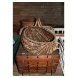 SOME REALLY NICE RATTN BASKETS (4)