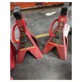 PR 12 ton  Big Red stands