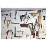 TOOL VARIETY ON WALL