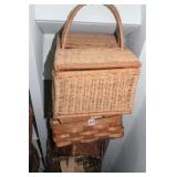 ASSORTMENT OF ABOUT A DOZEN WICKER BASKETS