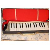 MELODION A32 IN CASE