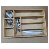 Wooden Silverware Tray & Measuring Cups