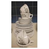 Dogwood Cups & Saucers- 4 place setting