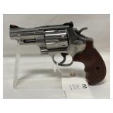 S & W 629-6 - .44 MAGNUM REVOLVER