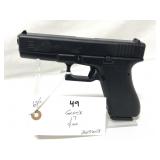 GLOCK 17 - 9 MM SEMI AUTOMATIC PISTOL