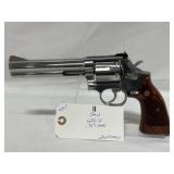 S & W 686-2 - .357 MAGNUM REVOLVER
