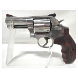 S & W 686-6 - .357 MAGNUM REVOLVER
