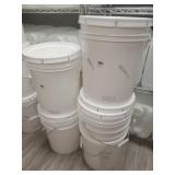 (6) 5gal Buckets w/ Lids