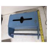 Wood Tissue & Paper Towel Holder: wall mounting