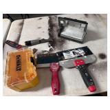 Carpentry Tools wall mount Halogen light, scrapers