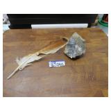 LOT DM33  QUARTS ROCK  & INSULATOR  RR SPIKE