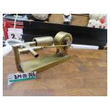 LOT DM 10  SINGLE ACTING SINGLE  CYLANDER ENGINE