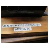 LOT DM 13 SMALL ENGINE MADISON KIPP LURICATOR