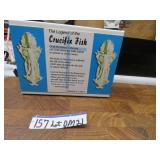 LOT DM 21 CRUCIFIX FISH
