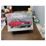 LOT GH29 NEW MODEL KIT 1970 CHEVELLE  SS  454