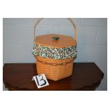 LOT 13 CS  CHRISTMAS 1997 LONABERGER BASKET