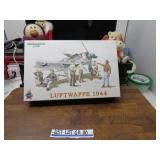LOT GH 30 LUFTWAFFE 1944 1 / 48 AIRPLANE  BOX