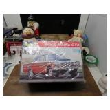 LOT GH53 MODEL KIT SOX & MARTIN GTX THE BOSS REVEL