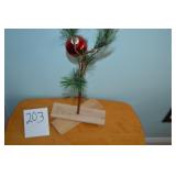 LOT CS 203 CHARLIE BROWN CHRISTMAS TREE
