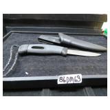 LOT DM 63 MORA KNIFE & SEATH VERY SHARP