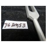 LOT DM 53 TUNE FORK KEY OF C 256