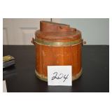 LOT CS 204 OLD WOODEN SHOE SHINE BASKET