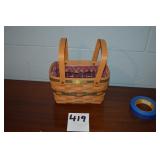 LOT CS 4191992 CHRISTMAS COLLECTION BASKET