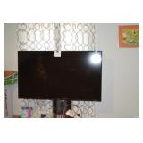 LOT CS 565 LG FLAT SCREEN TV  FIRE TV AND STAND