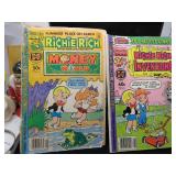 LOT KS 7 RICHIE RICH MONEY WORLD & INVENTIONS