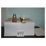 LOT CS 499 PAIR OF NUNS  PRAYING & BIBLE READING