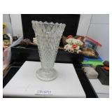 LOT 294 1173 DIAMOND CUT VASE INDIANA GLASS 8 H X4
