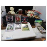 LOT B39 NFL FOOTBALL CARDS JOE MONTANA  STEVE YOUG