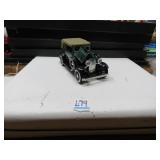 LOT L 79 DIE CAST 1932 FORD