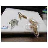 LOT S18 VINTAGE LADY SWEATER CHAIN