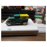 LOT L 41 GREEN THUMB  DIE CAST MODEL T