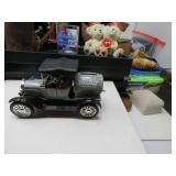 LOT L 85 AGWAY  COLLECTIBLE DIE CAST BANK