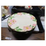 LOT B1136 FRANCISCAN DESERT ROSE DINNERWARE 6 PLAS