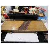 LOT MW 25 ANTIQUE GRANNYS SLAW BOARD